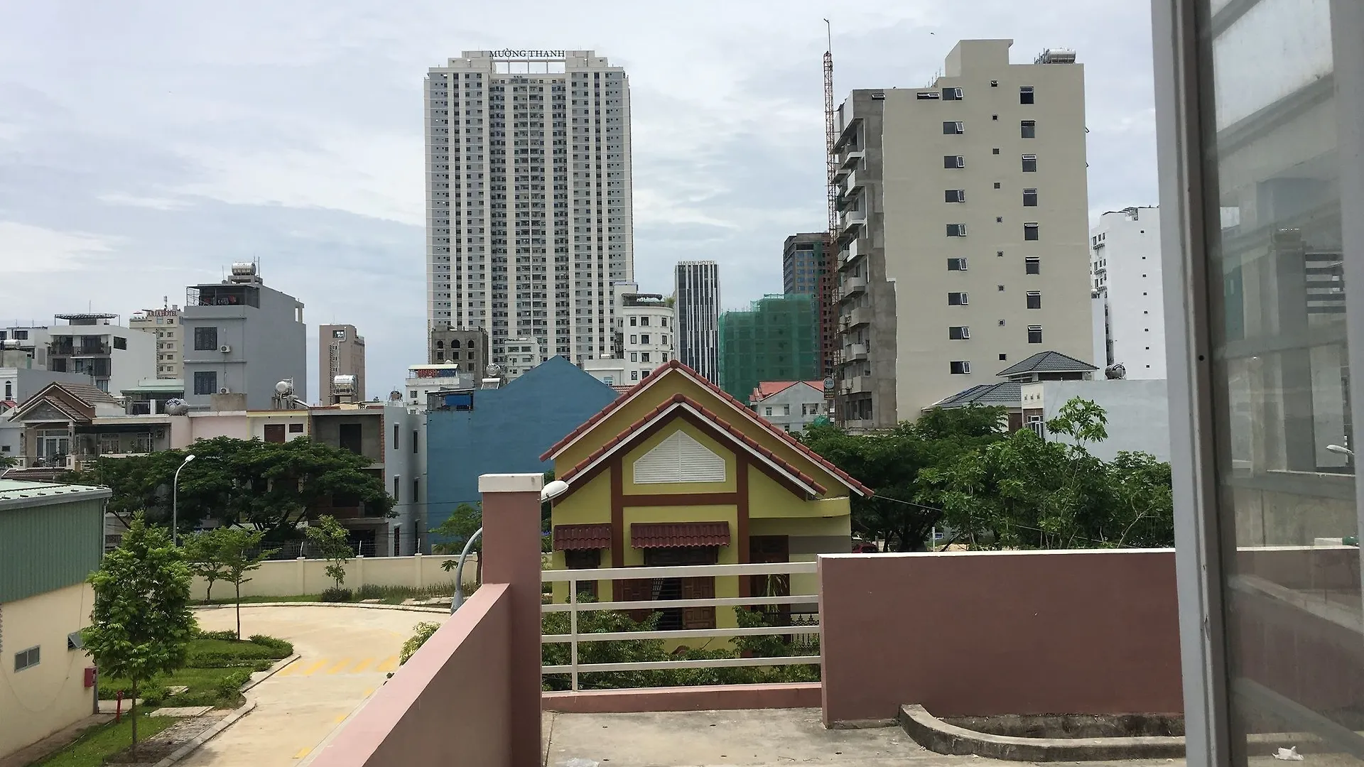 Bella Apartment My Khe Beach Da Nang 2*,  Vietnam
