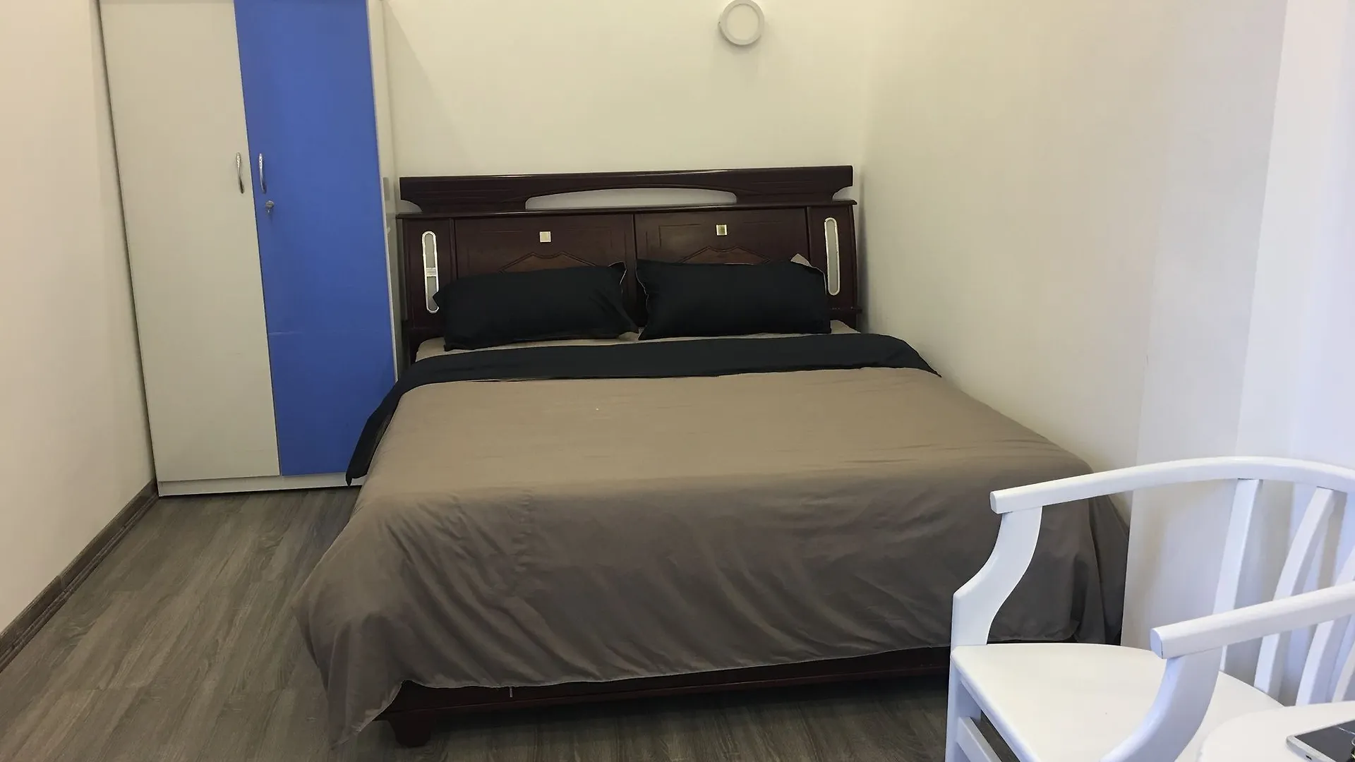 Bella Apartment My Khe Beach Da Nang 2*,